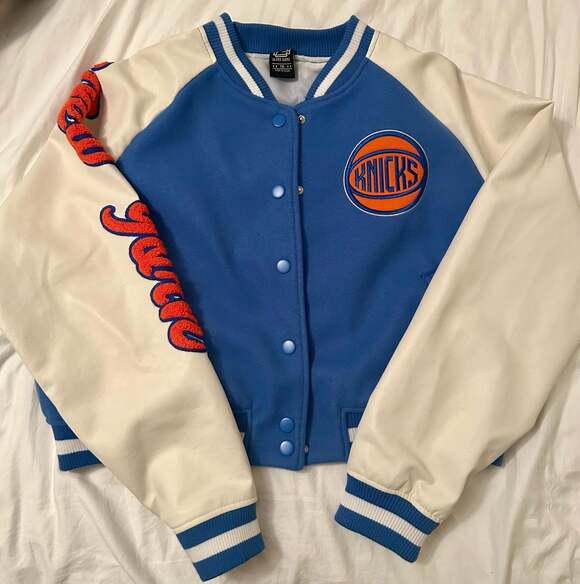 Ultra Game Jackets & Blazers - Women’s crop New York Knicks Varsity Jacket size 1X